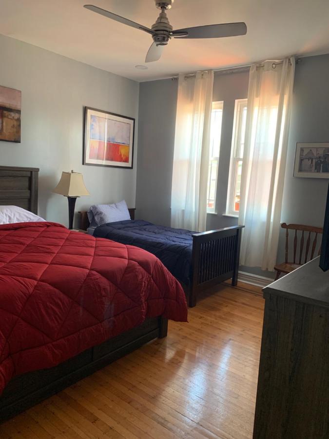 Spacious 5-br House Near Transit W Parking