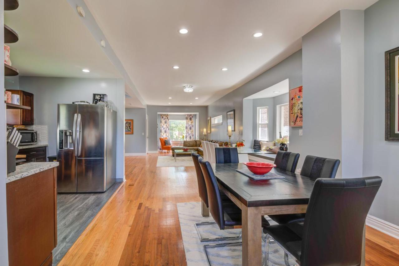 Spacious 5-br House Near Transit W Parking Chicago