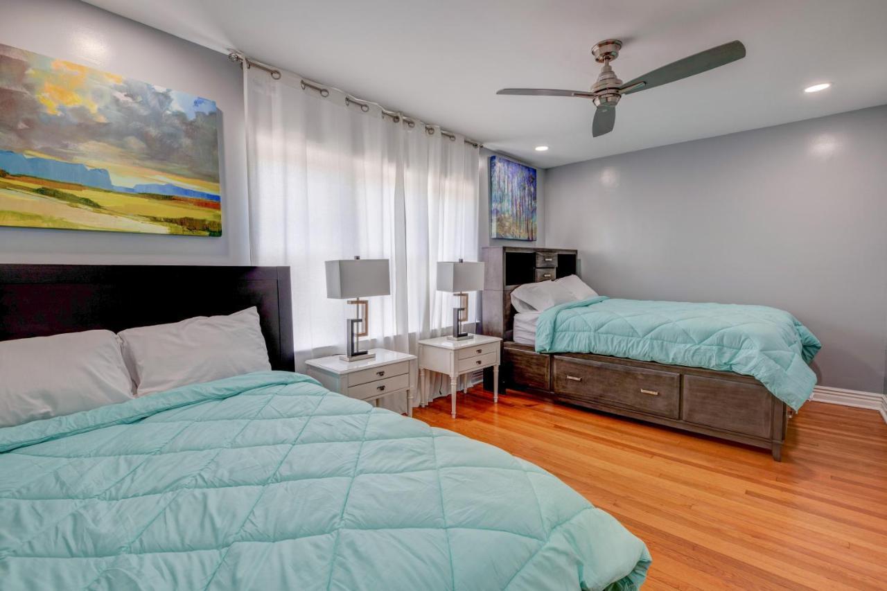 Hébergement de vacances Spacious 5-br House Near Transit W Parking *